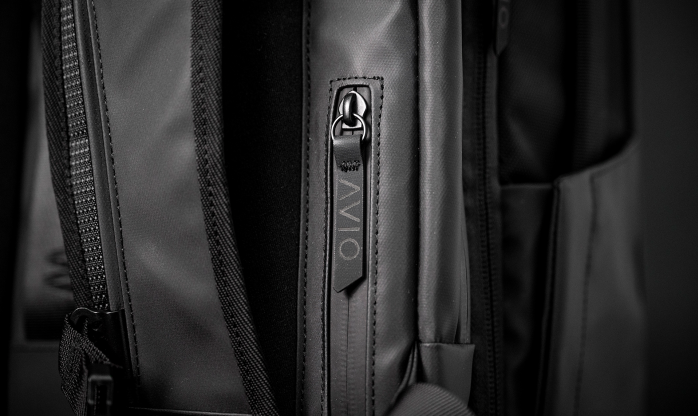 AVIO APEX Vacuum Compression System 2026 AVIO APEX vacuum compression feature showing packed clothing before and after compression