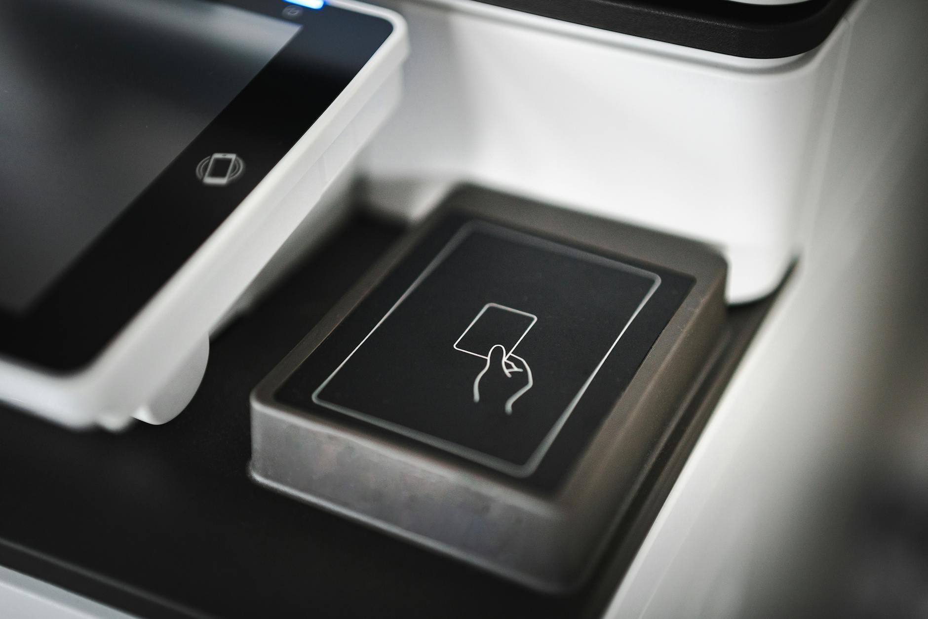 NFC Contactless Payment Terminal 2026 Modern contactless payment terminal used for NFC tap-to-pay transactions