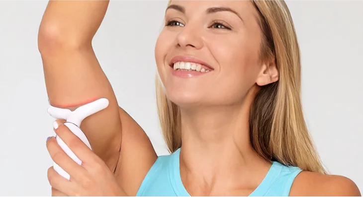 MyoGlow Red Light Therapy Device In Use 2026 MyoGlow arm sculpting device being used on upper arm skin